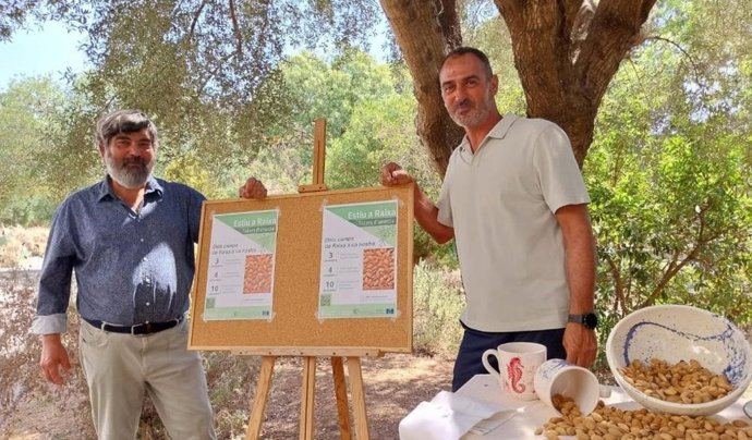 El conseller de Medio Ambiente, Medio Rural y Deportes, Pedro Bestard, y el director insular de Deportes, Toni Prats