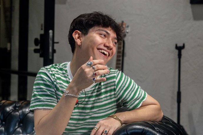 Archivo - El cantante austriaco ganador del Festival de Eurovisión 2025, Johannes Pietsch, conocido artísticamente como JJ, durante una entrevista para Europa Press, a 11 de junio de 2025, en Madrid (España). El cantante de 24 años, es contratenor y compo