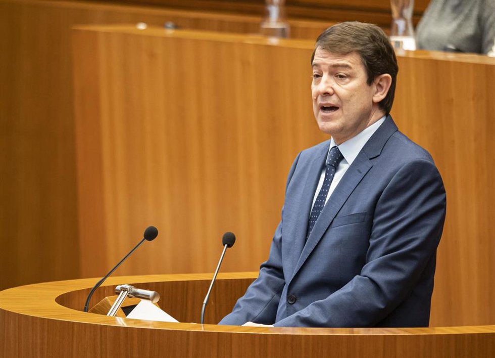 Archivo - Fernández Mañueco en una intervención en las Cortes de Castilla y León.