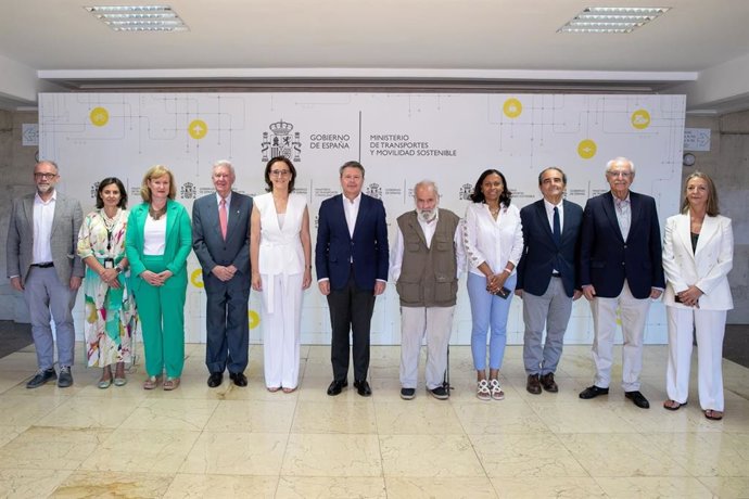 Jurado del Premio Nacional de Ingeniería Civil.