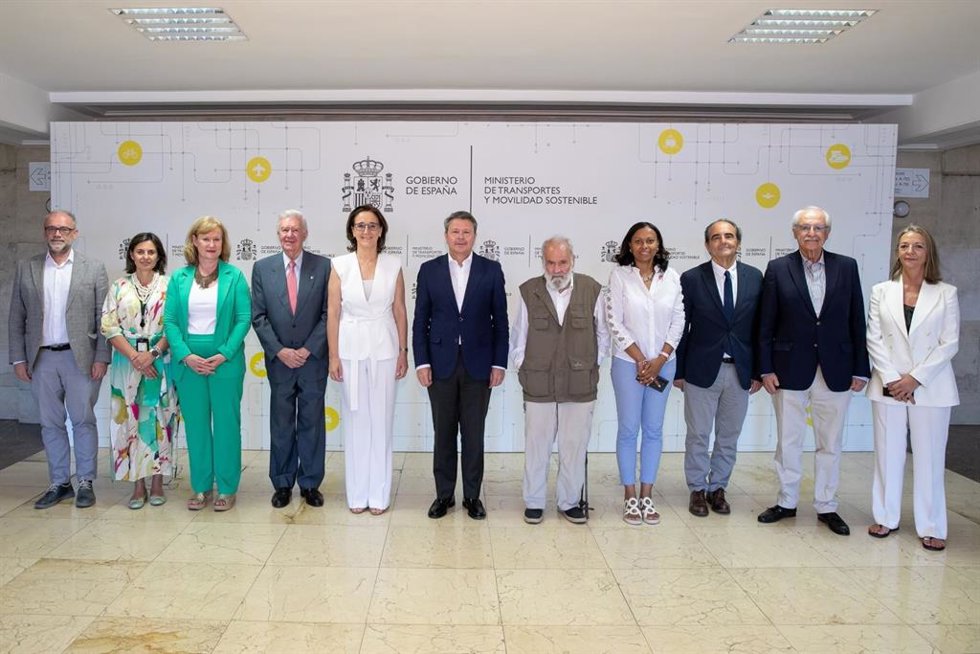 Jurado del Premio Nacional de Ingeniería Civil.