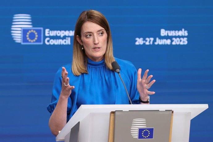 Archivo - HANDOUT - 26 June 2025, Belgium, Brussels: President of the European Parliament Roberta Metsola holds a press conference following the European Council meeting on the ongoing developments in Ukraine and the Middle East. Photo: Francois Lenoir/EU