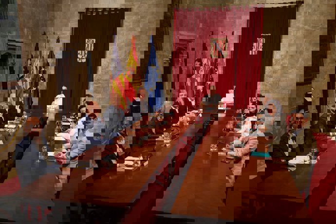 Prohens, reunida con los presidentes de los consells insulares en el Consolat de Mar.