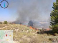 El Infoca da por estabilizado el incendio declarado en Benamaurel (Granada) y trabaja para su control