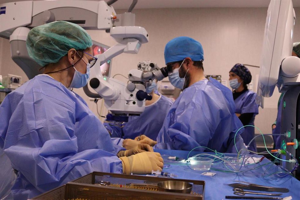 Archivo - Quirófano en hospital público andaluz.
