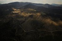 El peligro muy alto o extremo de incendios continúa hoy en áreas del noroeste, nordeste y sureste de la Península