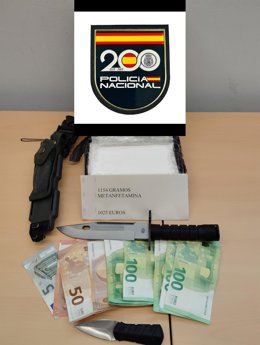 Contenido de la maleta del detenido