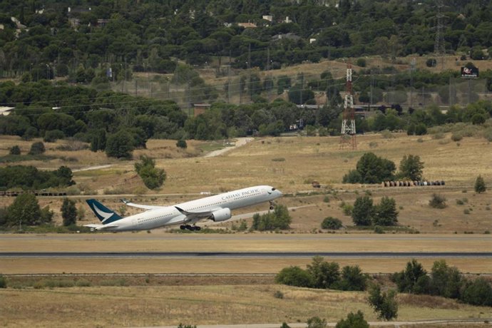 Vistas del Aeropuerto Adolfo Suárez Madrid-Barajas, desde el Mirador de Paracuellos de Jarama, a 1 de agosto de 2025, en Paracuellos de Jarama, Madrid (España). 