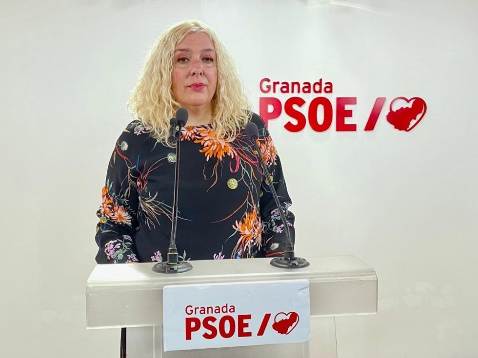 Archivo - La diputada provincial del PSOE en la Diputación de Granada Flor Almón. (Foto de archivo).