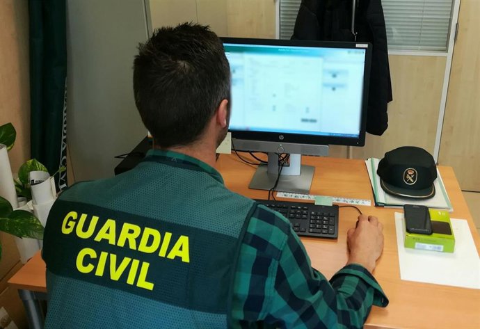 Archivo - Agente de la Guardia Civil 