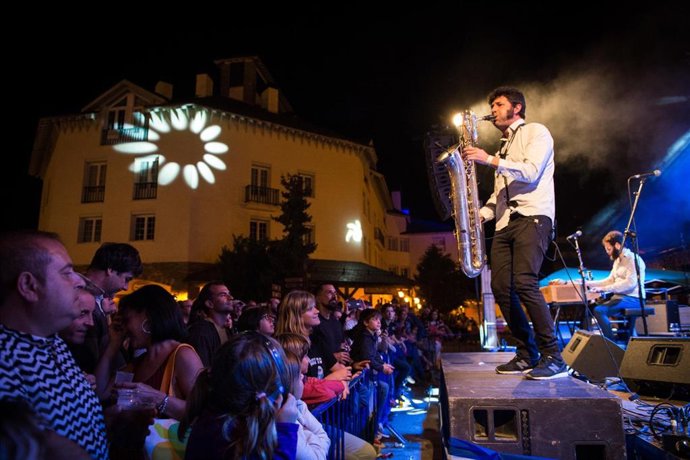 Archivo - El grupo de música The Limboos, participante del festival Sierra Nevada Por Todo lo Alto.