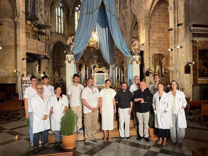 El Obispado y el Consell de Mallorca restauran el lecho de la Virgen de la parroquia de Sant Jaume de Palma.