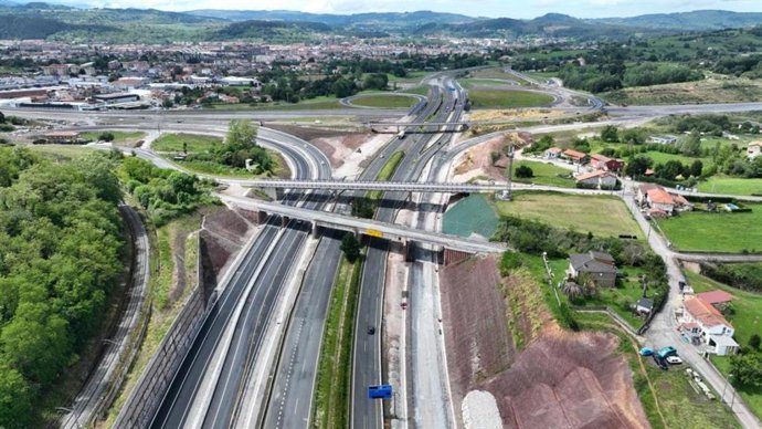 Archivo - Nudo de Torrelavega