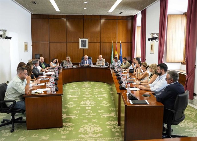 Archivo - Reunión de la Diputación Permanente del Parlamento andaluz. (Foto de archivo).