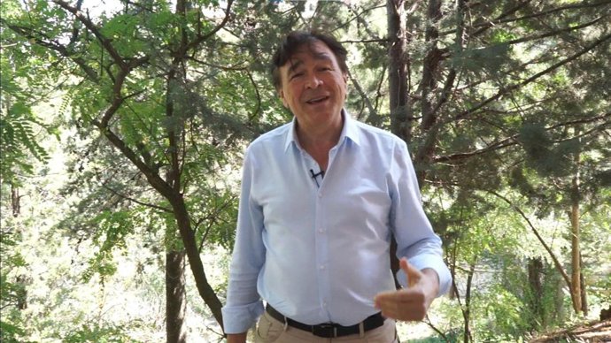 El portavoz de Aragón Teruel Existe en las Cortes de Aragón, Tomás Guitarte.