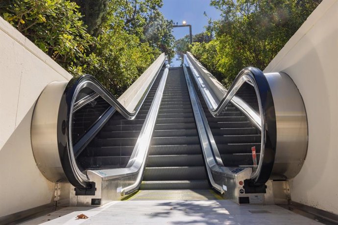 Archivo - Escaleras mecánicas de Montjuïc
