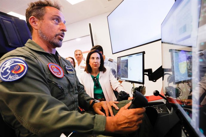 A Ministra da Defesa, Margarita Robles, visita a Academia Geral do Ar e do Espaço (AGA), em 21 de agosto de 2025, em San Javier, Múrcia, Região de Múrcia (Espanha). A Ministra da Defesa, Margarita Robles, visita a Academia Geral do Ar e do Espaço (AGA) em