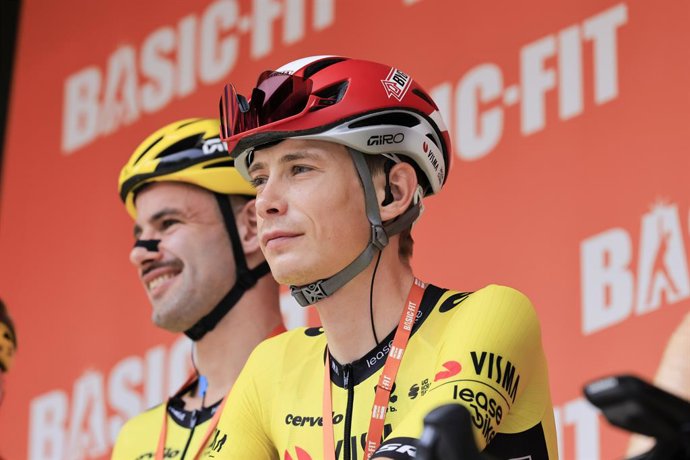 Archivo - Jonas VINGEGAARD, Equipe Visma | Lease a Bike, durante a apresentação da equipe, durante o Critérium du Dauphiné 2025, evento de ciclismo, Etapa 5, Saint-Priest > Mâcon (183 Km) em 12 de junho de 2025 em Mâcon, França - Foto Stefano Cavasino / D