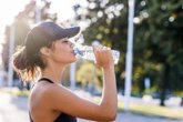 Foto: Ni mucha agua, ni siempre fría: mitos sobre hidratación y deporte que debes dejar atrás