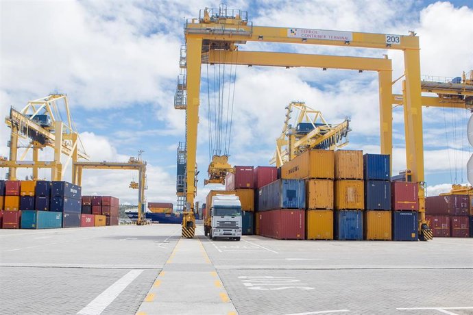 Archivo - Terminal de contenedores del Puerto de Ferrol