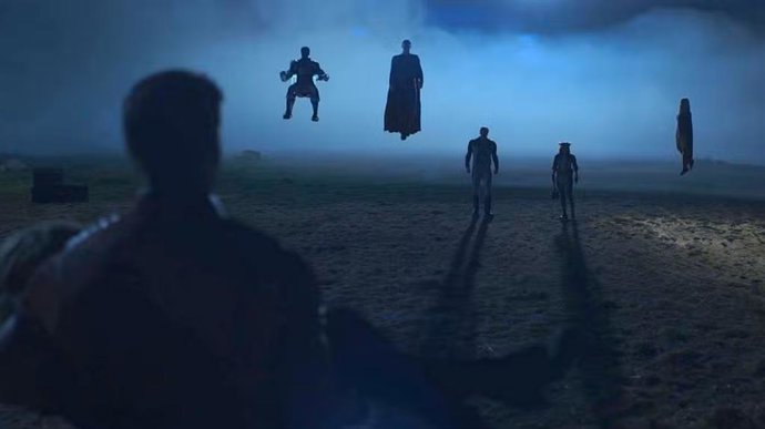 El eficaz engaño de James Gunn para que El Pacificador (Peacemaker) sea canon del DCU