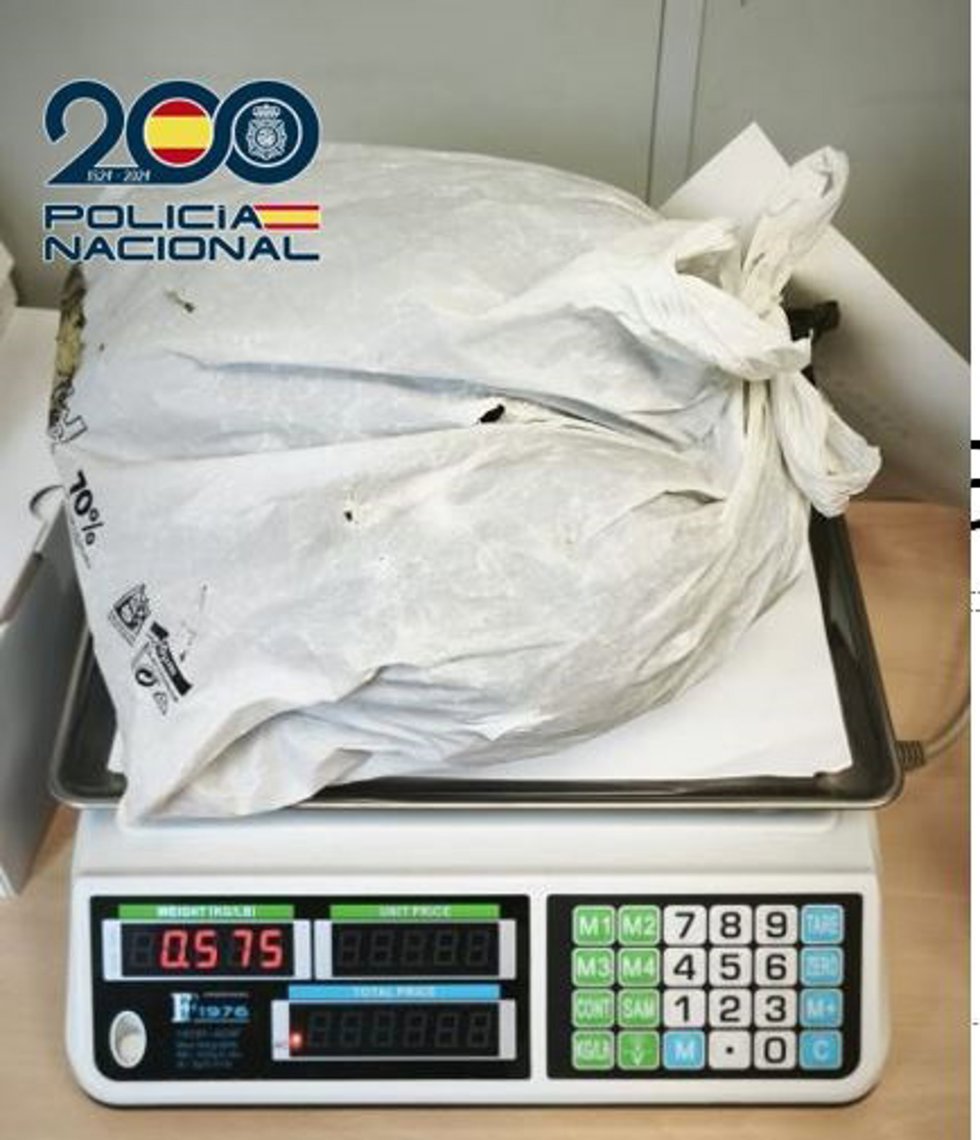 Droga intervenida por la Policía Nacional en Granada, en una actuación en el Distrito Norte.