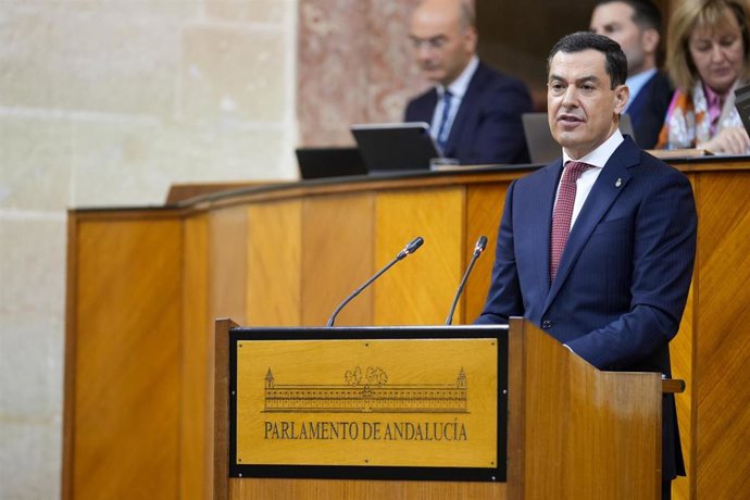 Archivo - Juanma Moreno durante su intervención en el pasado Debate sobre el Estado de la Comunidad. 