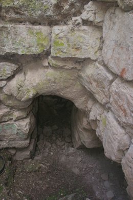 Archivo - Restos del yacimiento de Morana, en Lucena (Córdoba), situado cerca de los que han aparecido ahora en un nuevo yacimiento arqueológico, en el entorno de la aldea de Jauja.