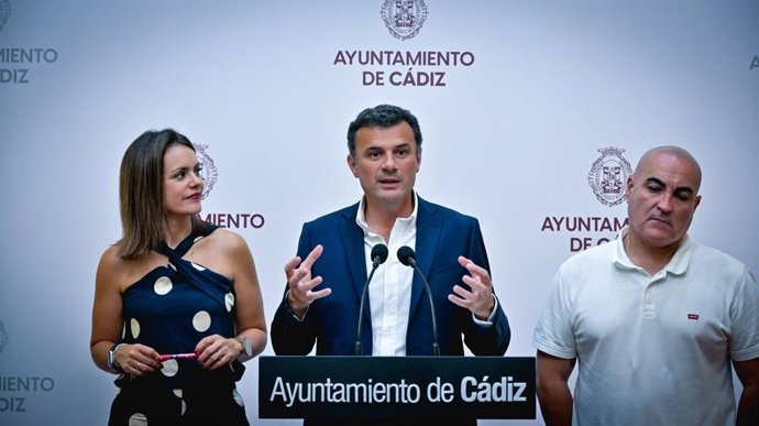 El alcalde de Cádiz, Bruno García, en rueda de prensa.