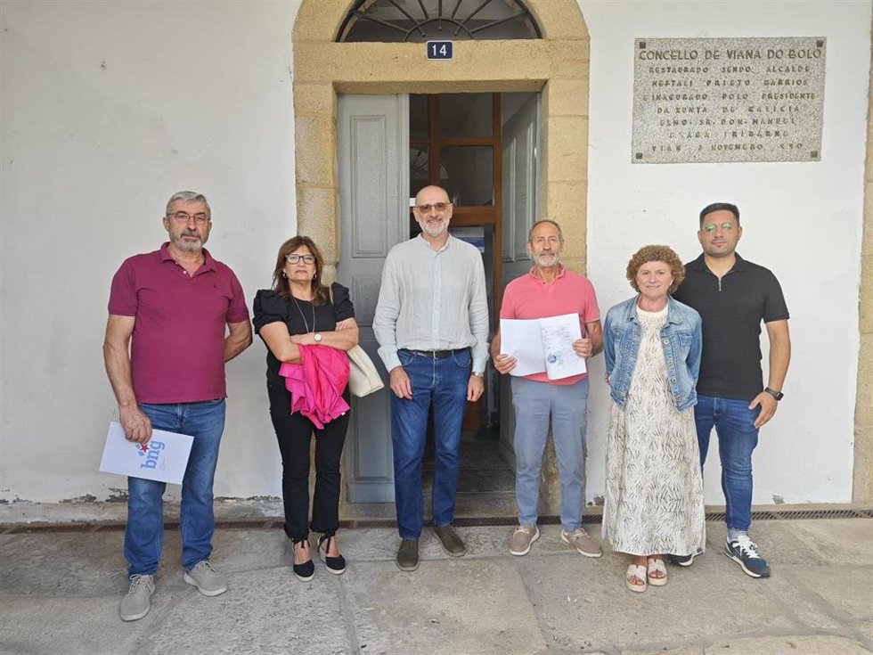 Acuerdo político de PSOE y BNG en Viana do Bolo para impulsar una moción de censura.