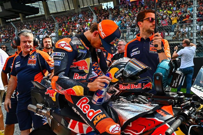 ACOSTA Pedro (spa), Red Bull KTM Factory Racing, KTM RC16, portrait, starting grid, grille de départ during the 2025 MotoGP Bwin Grand Prix of Austria, on the Red Bull Ring, from August 15 to 17, 2025 in Austria, Spielberg - Photo Studio Milagro / DPPI