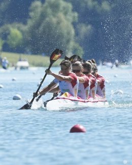 El equipo español femenino de K4 500 metros, formado por Sara Ouzande, Lucía Val, Estefanía Fernández y Bárbara Pardo