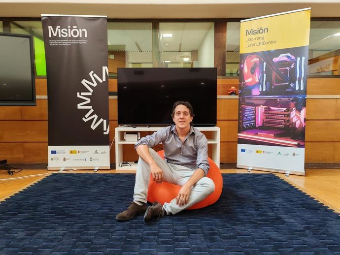 El concejal Luis García Millán en el antiguo Banco de España, que acoge el programa Misión.