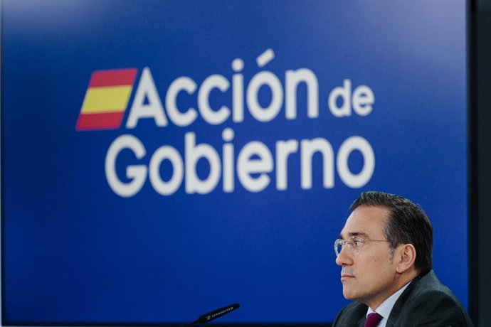 Archivo - El ministro de Asuntos Exteriores, Unión Europea y Cooperación, José Manuel Albares, durante una rueda de prensa posterior a la reunión del Consejo de Ministros en el Palacio de La Moncloa, a 10 de junio de 2025, en Madrid (España). El Gobierno 