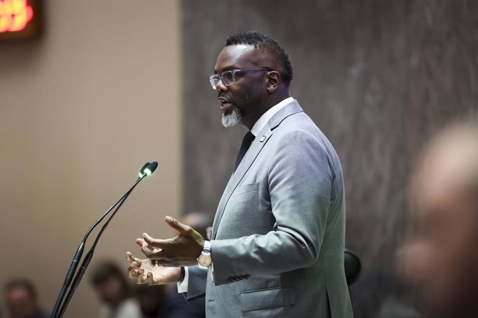 July 16, 2025, Chicago, Il, USA: Chicago Mayor Brandon Johnson speaks during a City Council meeting at City Hall on July 16, 2025, in Chicago.
