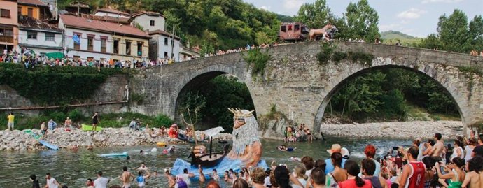 Descenso Folklórico del Nalón
