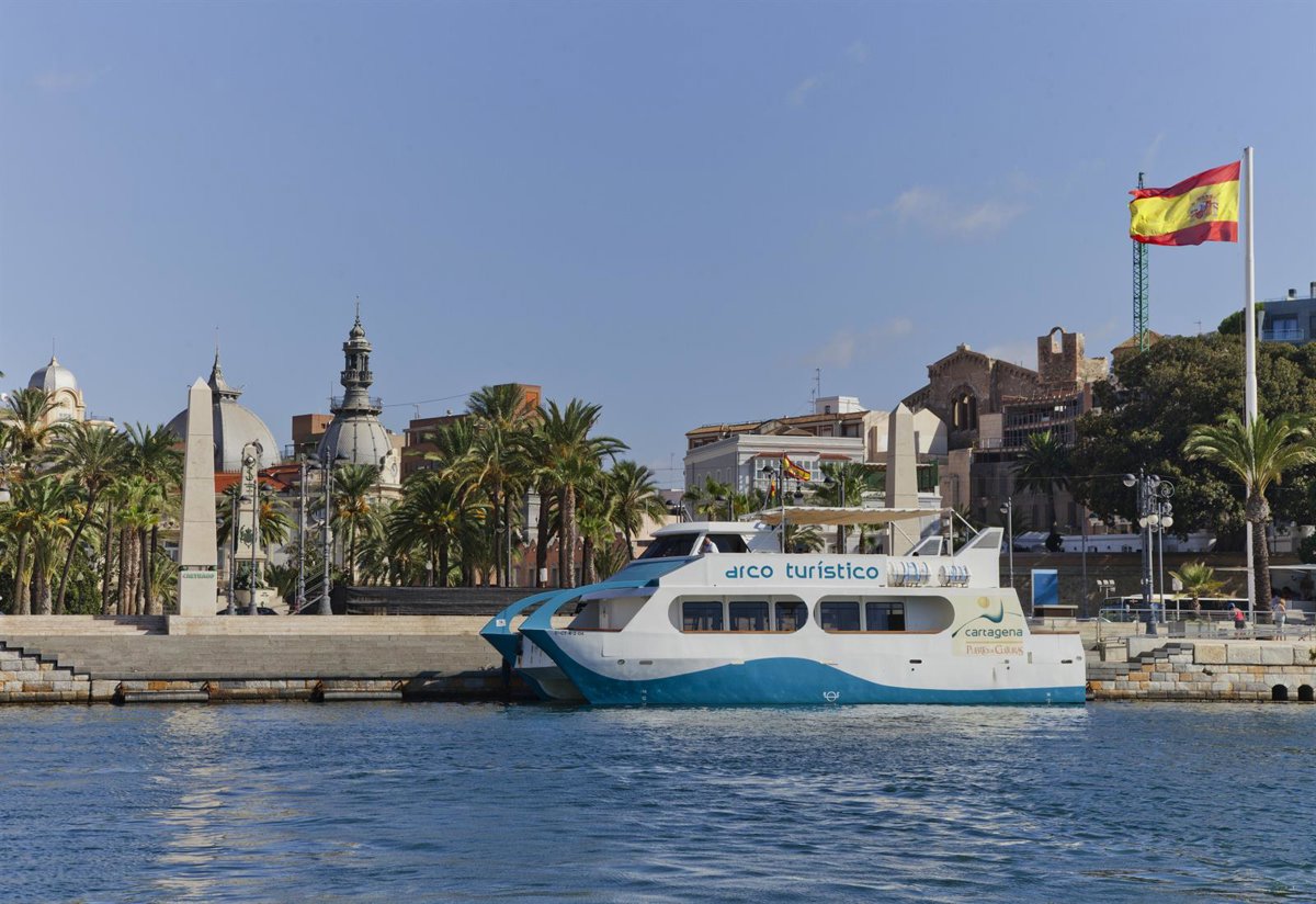 El barco turístico de Cartagena Puerto de Culturas realizará paseos especiales durante la  Ocean Race 2025 