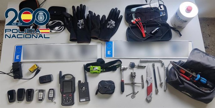 Detenidos en Valencia dos hermanos dedicados al tráfico ilícito de vehículos y recuperados dos coches robados