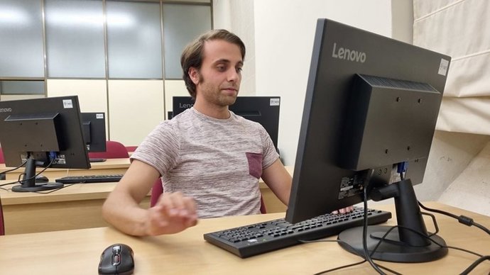 Cristóbal Vázquez García, alumno del curso "Fundamentos de Inteligencia Artificial: modelos generativos y aplicaciones avanzadas"