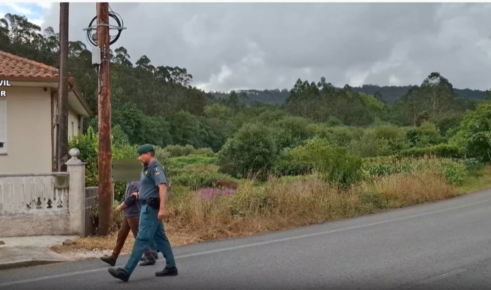 Detenida una vecina de Carballo (A Coruña) acusada de provocar 11 incendios forestales