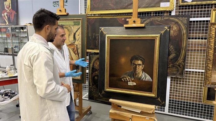 El Autorretrato De Tàpies, En El Centro De Restauración De La Comunidad Autónoma.