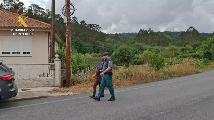 Detenida una vecina de Carballo (A Coruña) acusada de provocar 11 incendios forestales