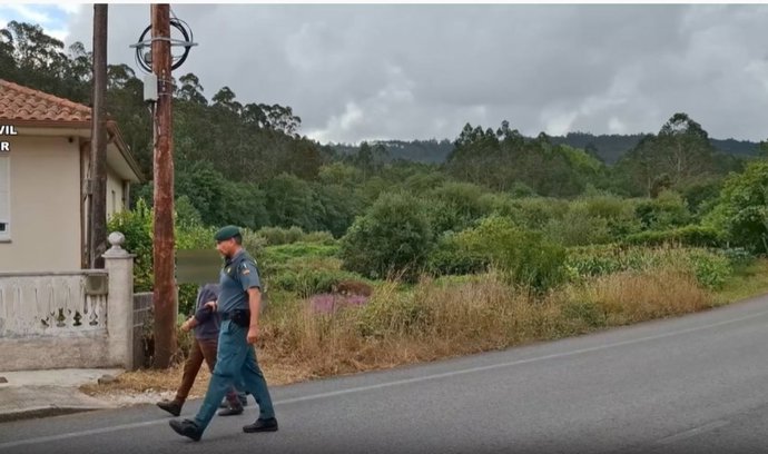 Libertada para la vecina de Carballo (A Coruña) acusada de provocar 11 incendios forestales