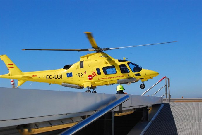 La helisuperficie del Hospital Universitario de Canarias recibe 211 aterrizajes de los helicópteros del SUC en 2024