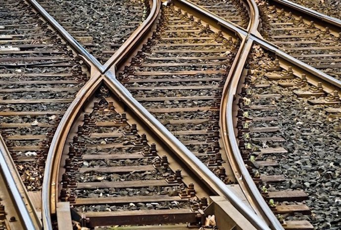 Archivo - Vía del tren.