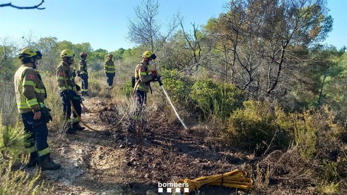 Archivo - Controlado el incendio de vegetación forestal en Roda de Berà (Tarragona)