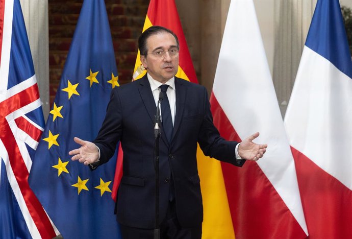 Archivo - El ministro de Asuntos Exteriores, Unión Europea y Cooperación, José Manuel Albares, durante la reunión ministerial sobre seguridad europea y Ucrania, en el Palacio de Viana, a 31 de marzo de 2025, en Madrid (España). Albares ha sido el anfitrió