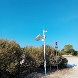 El Govern instala cámaras para medir la ocupación del parking del Parque Natural de Es Trenc