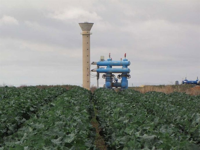 Archivo - Imagen de archivo de una maquinaria de regadío.