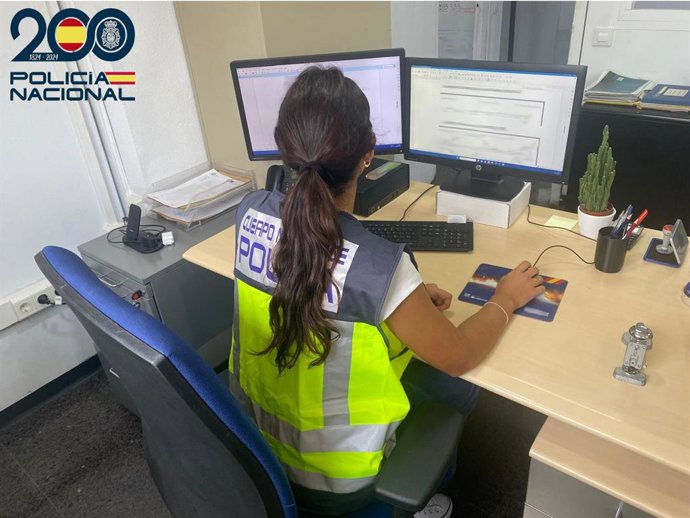 Imagen de recurso de una agente de la Policía Nacional